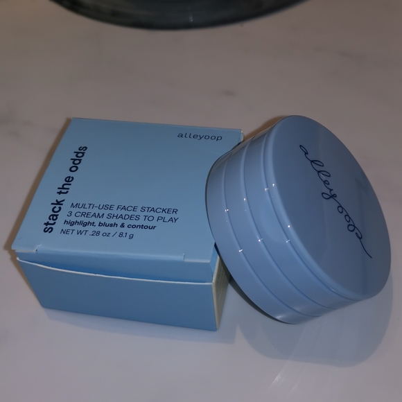 Alley oop 3in1 cream blush,bronzer and highlighter - Picture 2 of 5